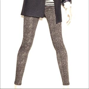 Loft Super Skinny Super Soft Baby Corduroy Herringbone Feather Jeans EUC Size 10